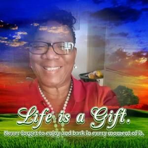 Meet your Posher, Avonelle